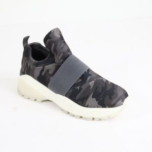 J/Slides Women Chunky Sneakers sz 8 Fashion Shoes Manic Camouflage camo